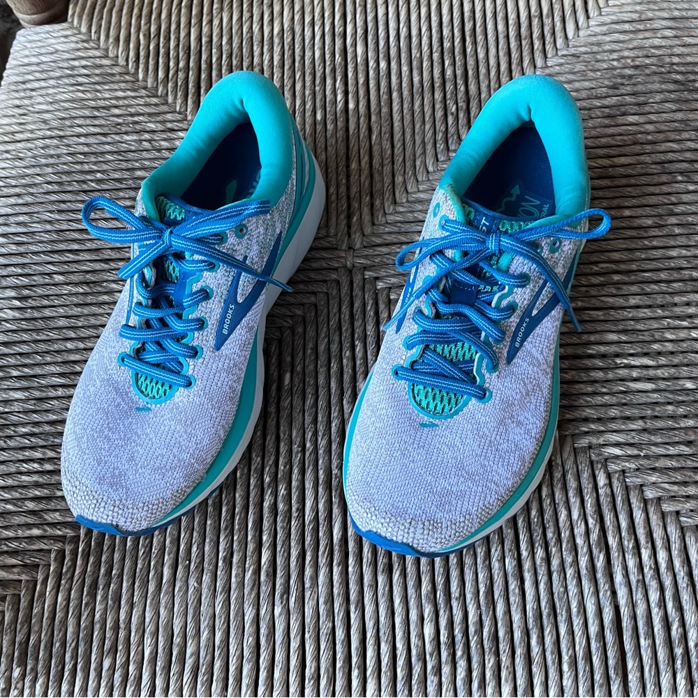 Brooks Ghost 11 cushion Turquoise and Blue Athletic Shoes